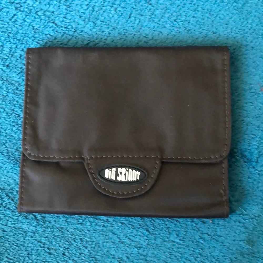 Big Skinny Women’s Trixie Trifold Wallet- Brown